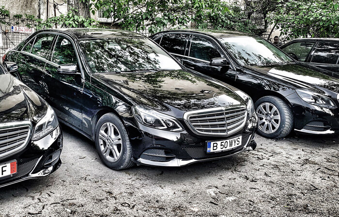 Limuzina E-Class de inchiriat